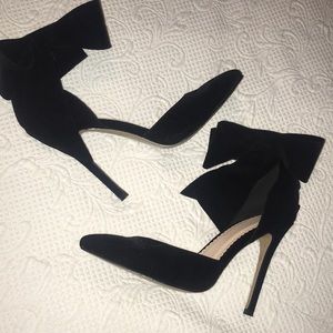 Bow Ankle Strap Pumps